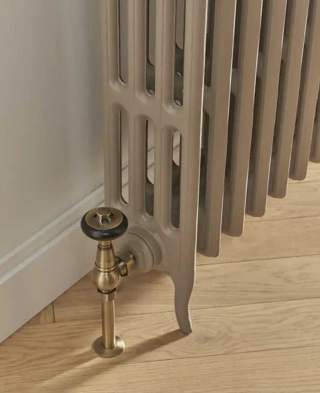 Paladin Victoriana 4 Column 813mm Cast Iron Radiator